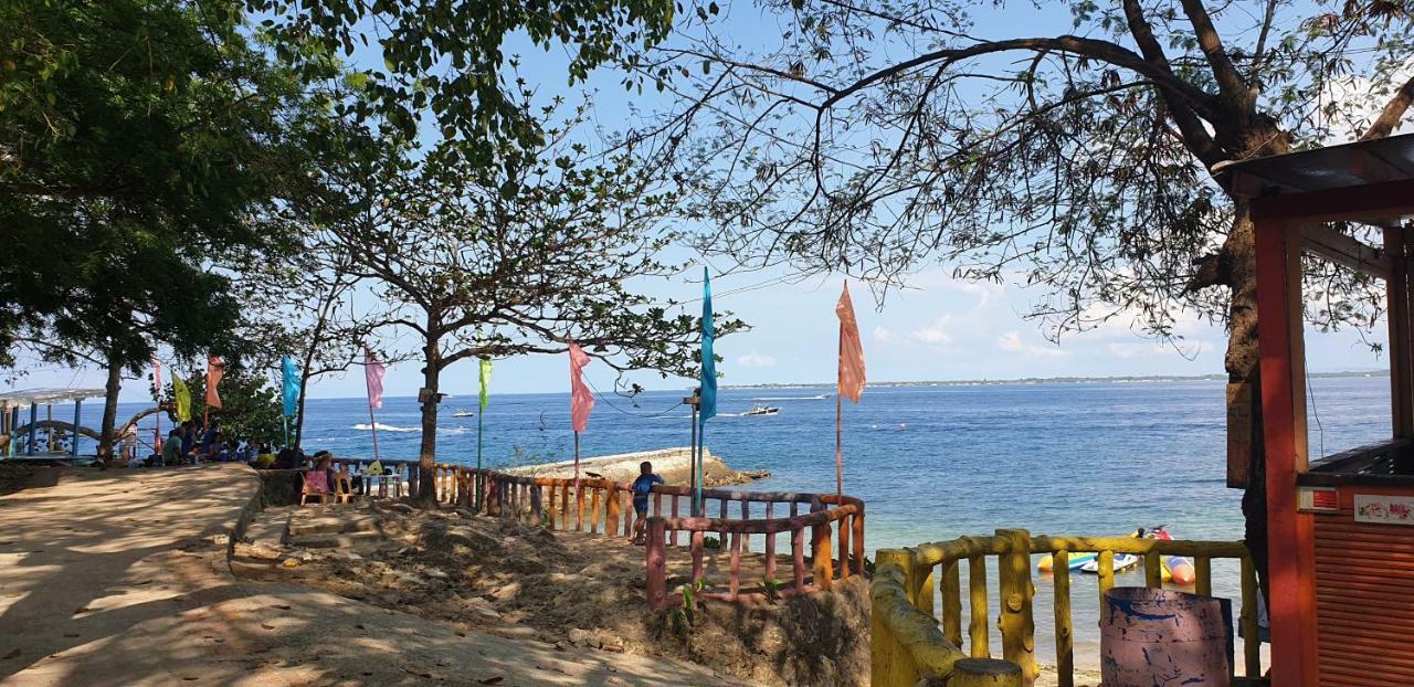 Mactan Newtown Condo With Garden And Ocean View 8Newtown Blvd Мактан Экстерьер фото