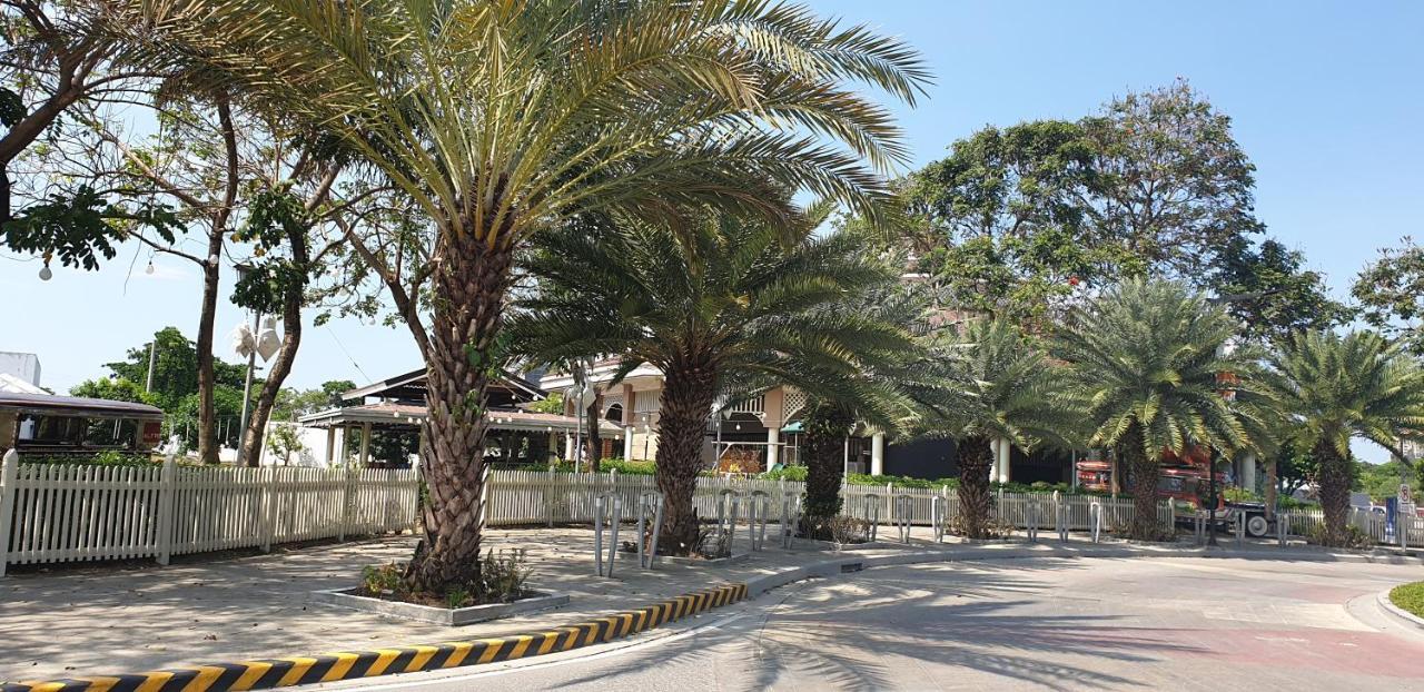 Mactan Newtown Condo With Garden And Ocean View 8Newtown Blvd Мактан Экстерьер фото